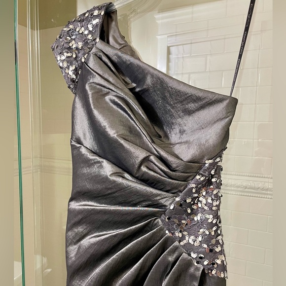 JESSICA McCLINTOCK Metallic One-Shoulder Dress - Picture 12 of 15